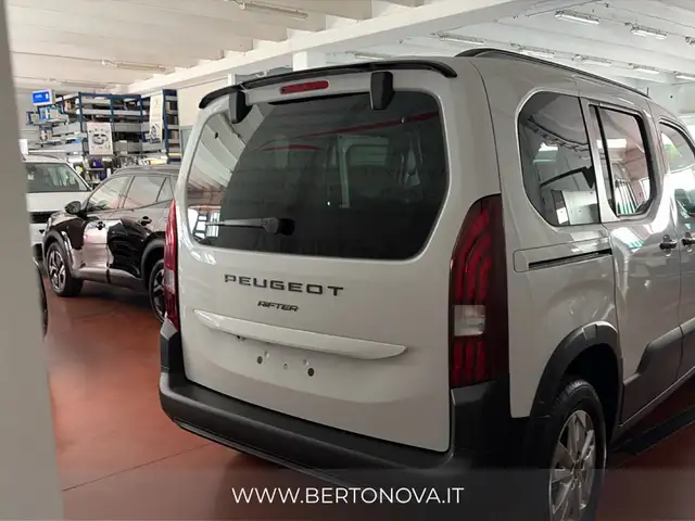Peugeot Rifter view 7