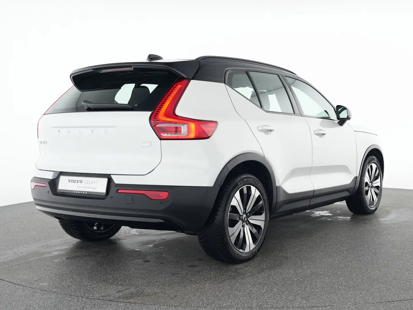 Volvo XC40 Recharge Ultimate 19"+AHK+WINTER-PAKET Weiß - 2