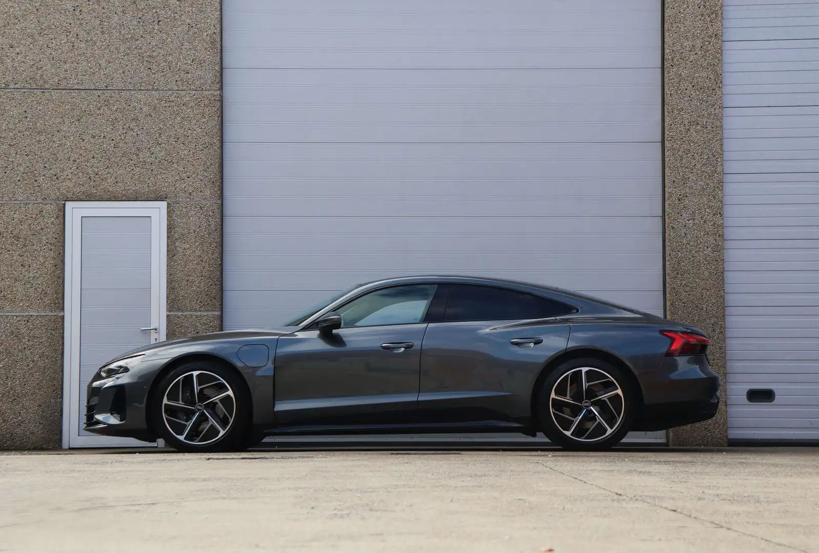 Audi e-tron GT Quattro - Shadow+/Laser/BlindSpot/360/Keyless/HUD Gris - 2