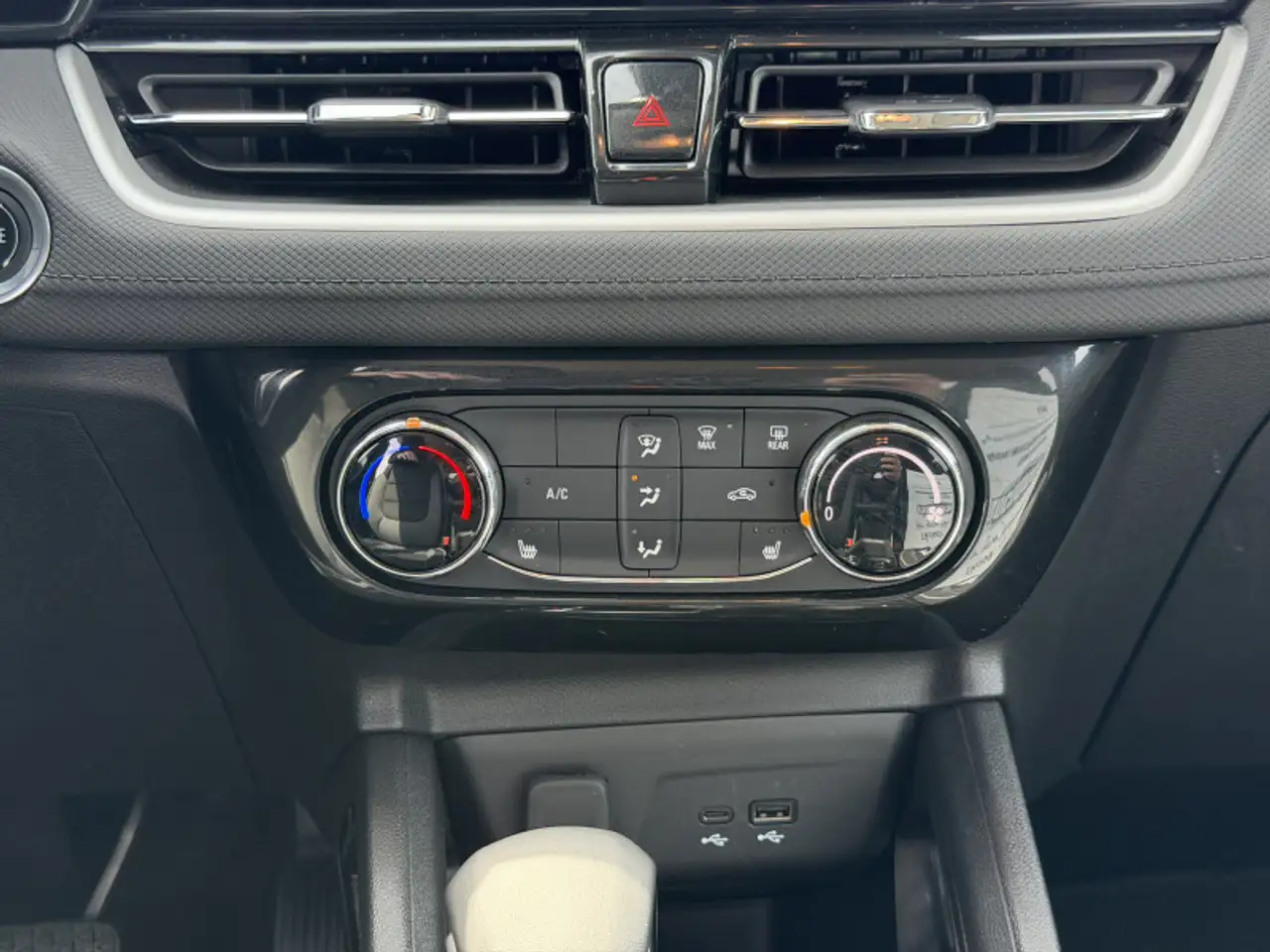 Chevrolet Trailblazer снимка Chevrolet Trailblazer