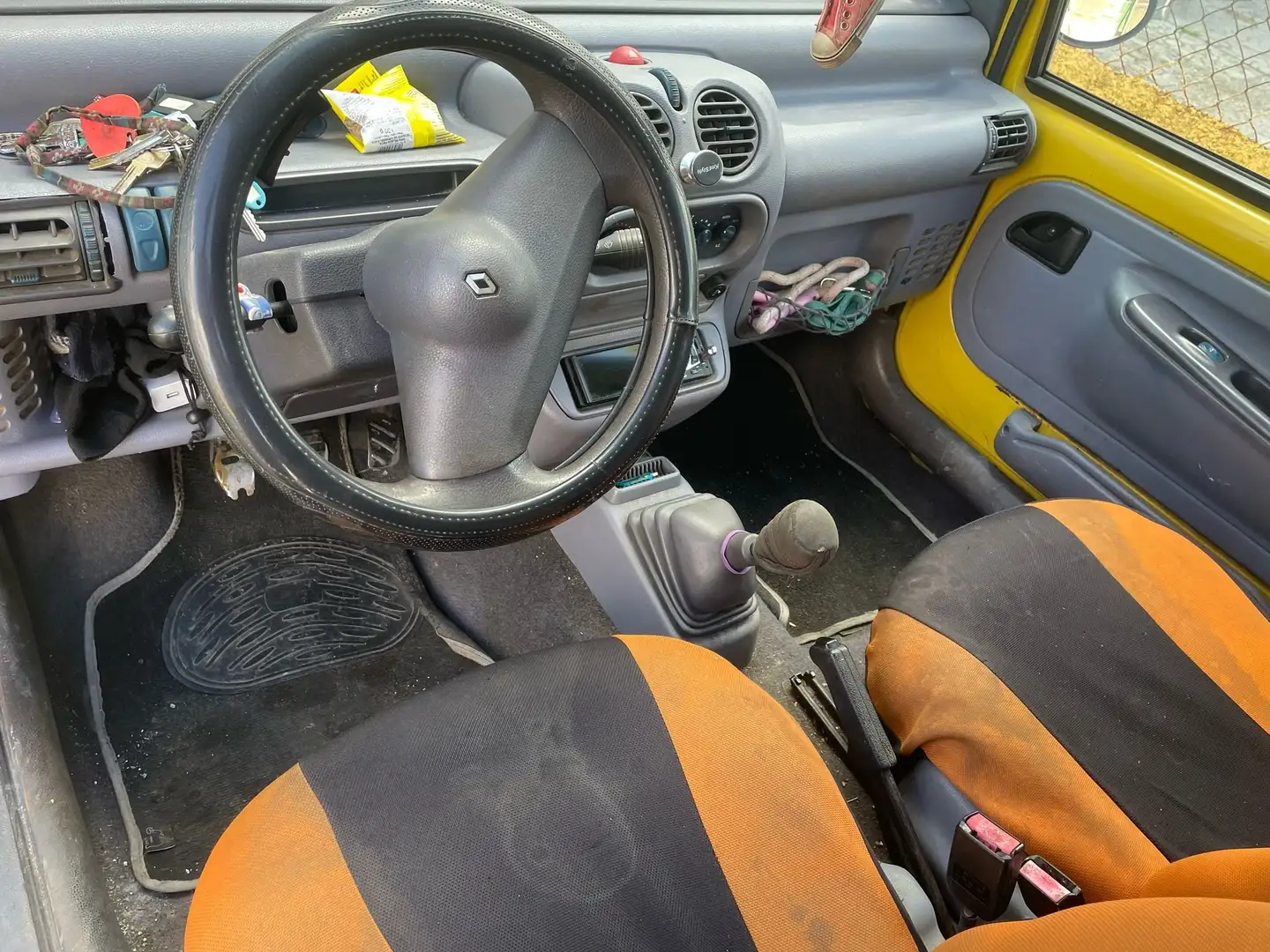 Renault Twingo Twingo 1.2 Easy Easy Amarillo - 2