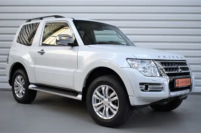 Mitsubishi Pajero 3.2 DI-D Top+Automatik+Kamera+SHZ