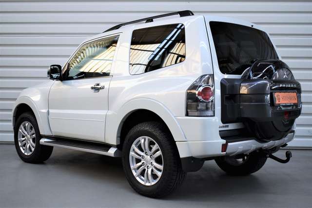 Mitsubishi Pajero 3.2 DI-D Top+Automatik+Kamera+SHZ