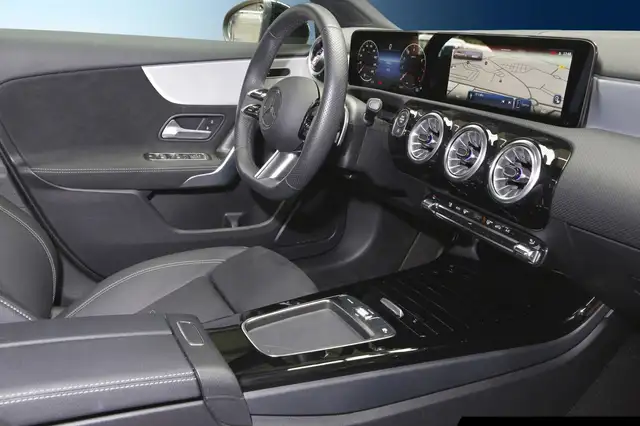 Mercedes-Benz A-Class view 8