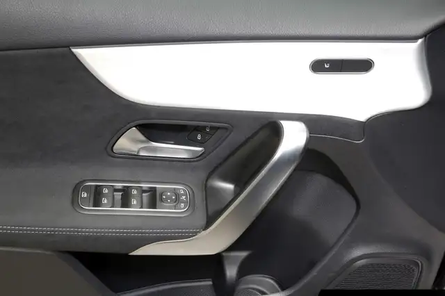 Mercedes-Benz A-Class view 14