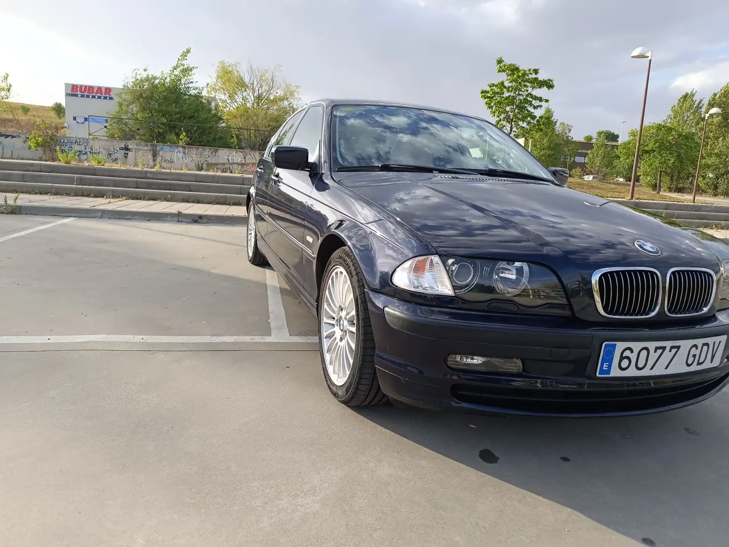 BMW 330 330d - 1