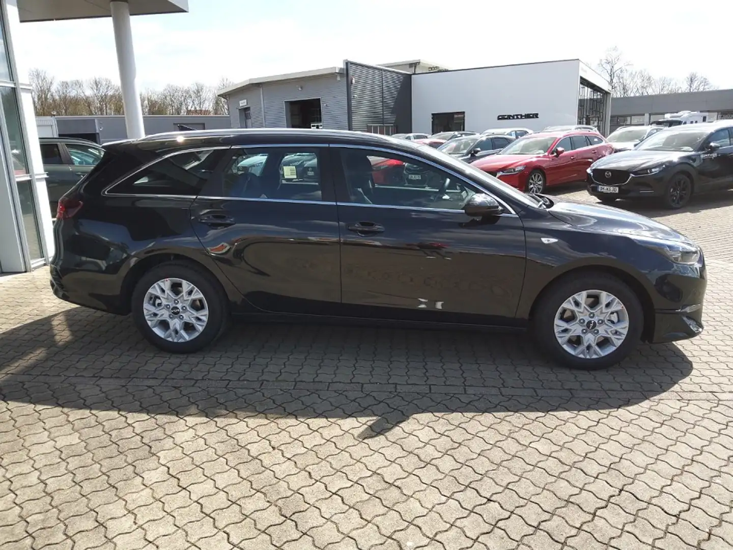 Kia Ceed / cee'd Sportswagon 1.5T DCT Vision Komfort-Plus Schwarz - 2