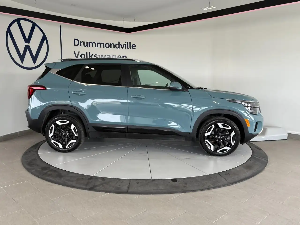 Kia Seltos снимка Kia Seltos