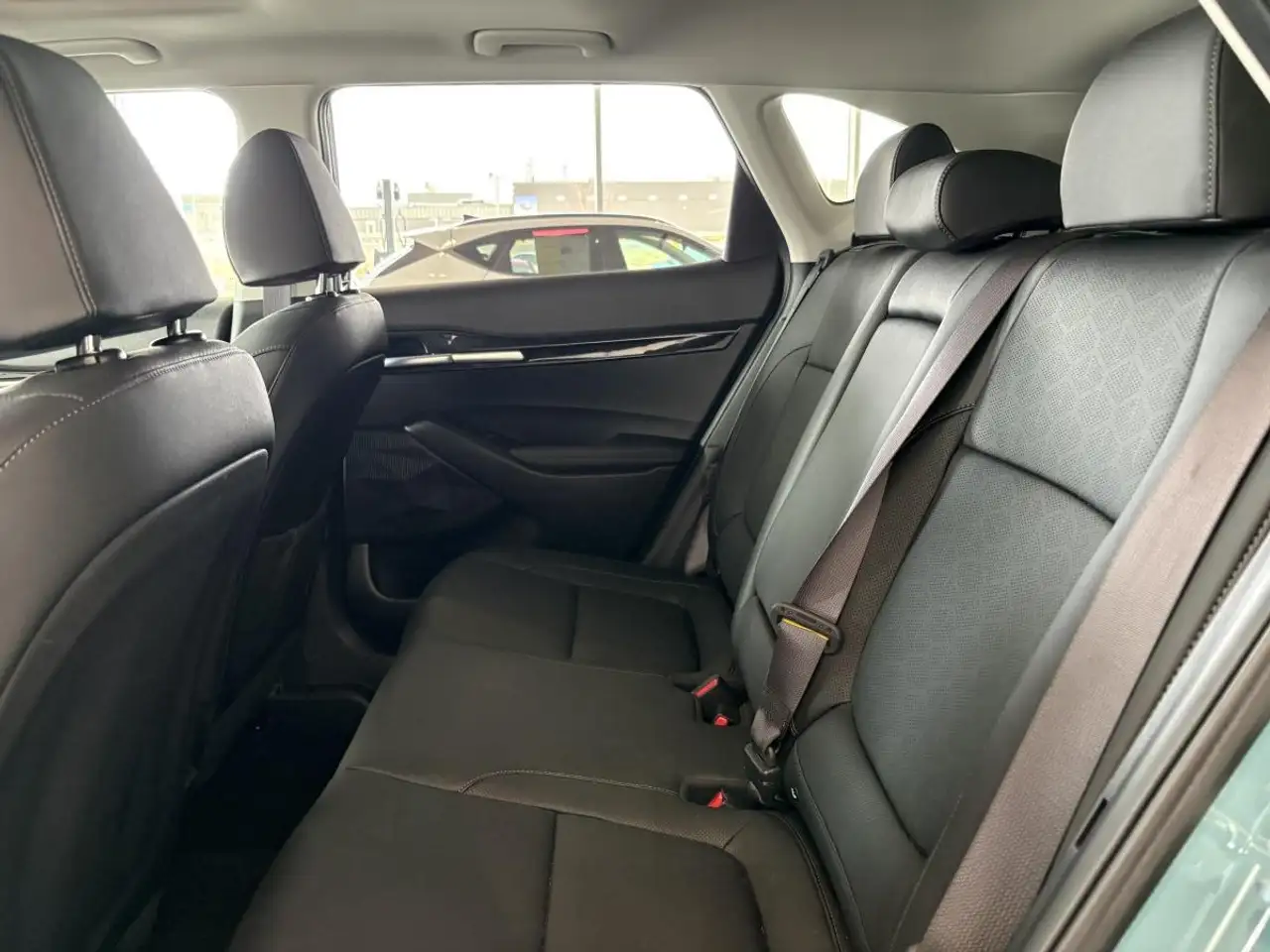 Kia Seltos снимка Kia Seltos
