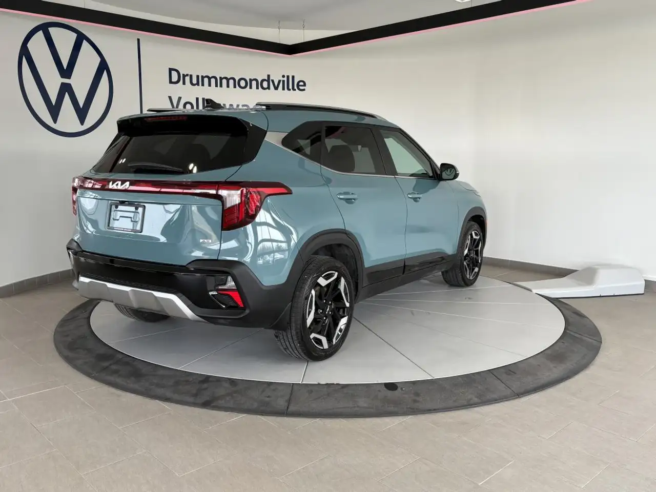 Kia Seltos снимка Kia Seltos
