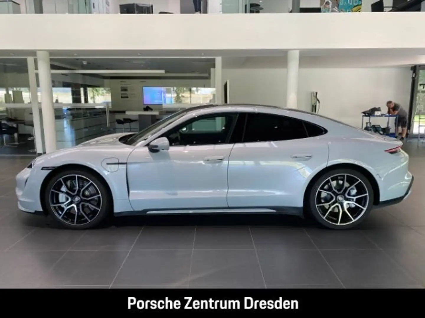 Porsche Taycan Turbo*Burmester*SCP*BD*Inno'Head*Sound*Ch Grau - 2