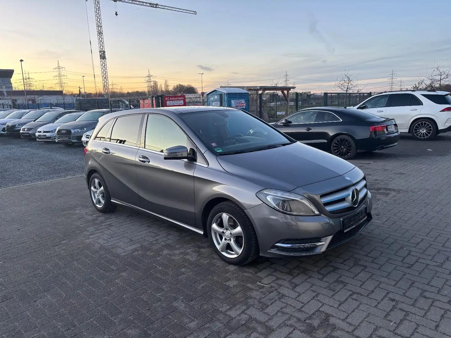 Mercedes-Benz B 180 CDI* SPORTPAKET*XENON*NAVI*PDC* Gri - 1