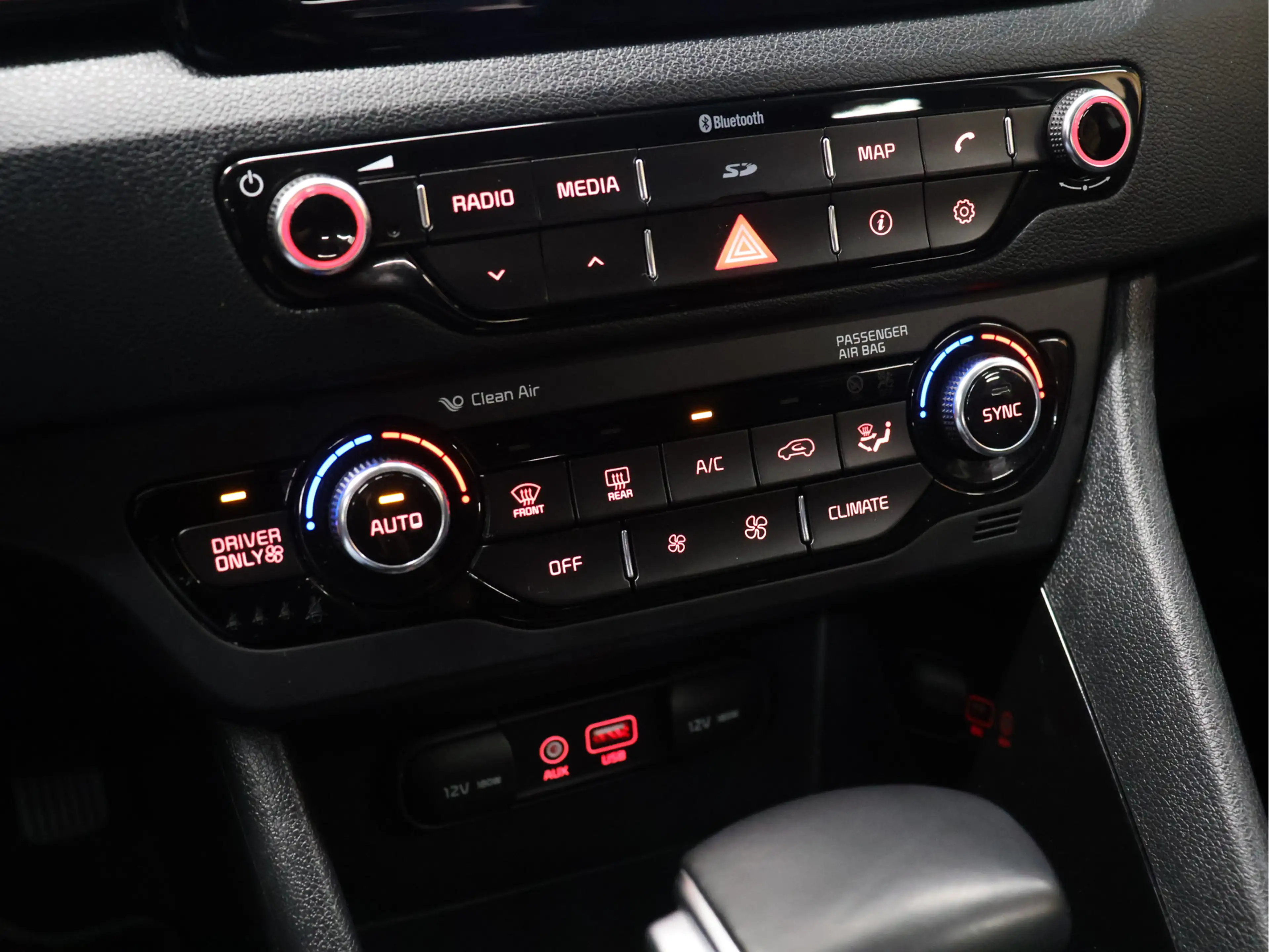 Kia Niro 1.6 GDi Hybrid DynamicLine [APPLE CARPLAY, ANDROID — photo 16