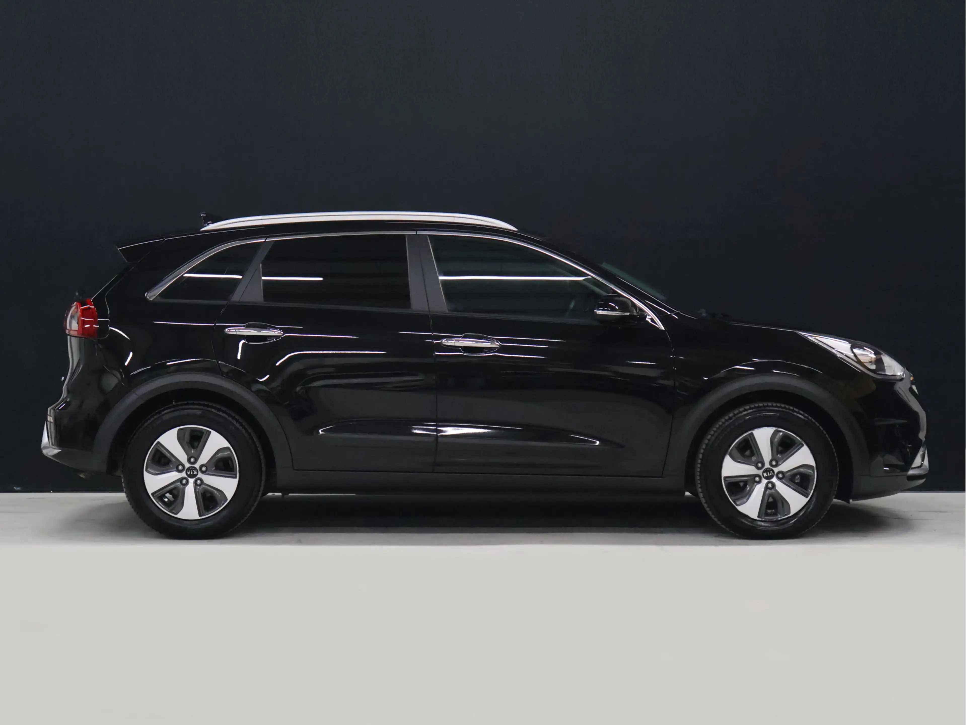 Kia Niro 1.6 GDi Hybrid DynamicLine [APPLE CARPLAY, ANDROID — photo 7