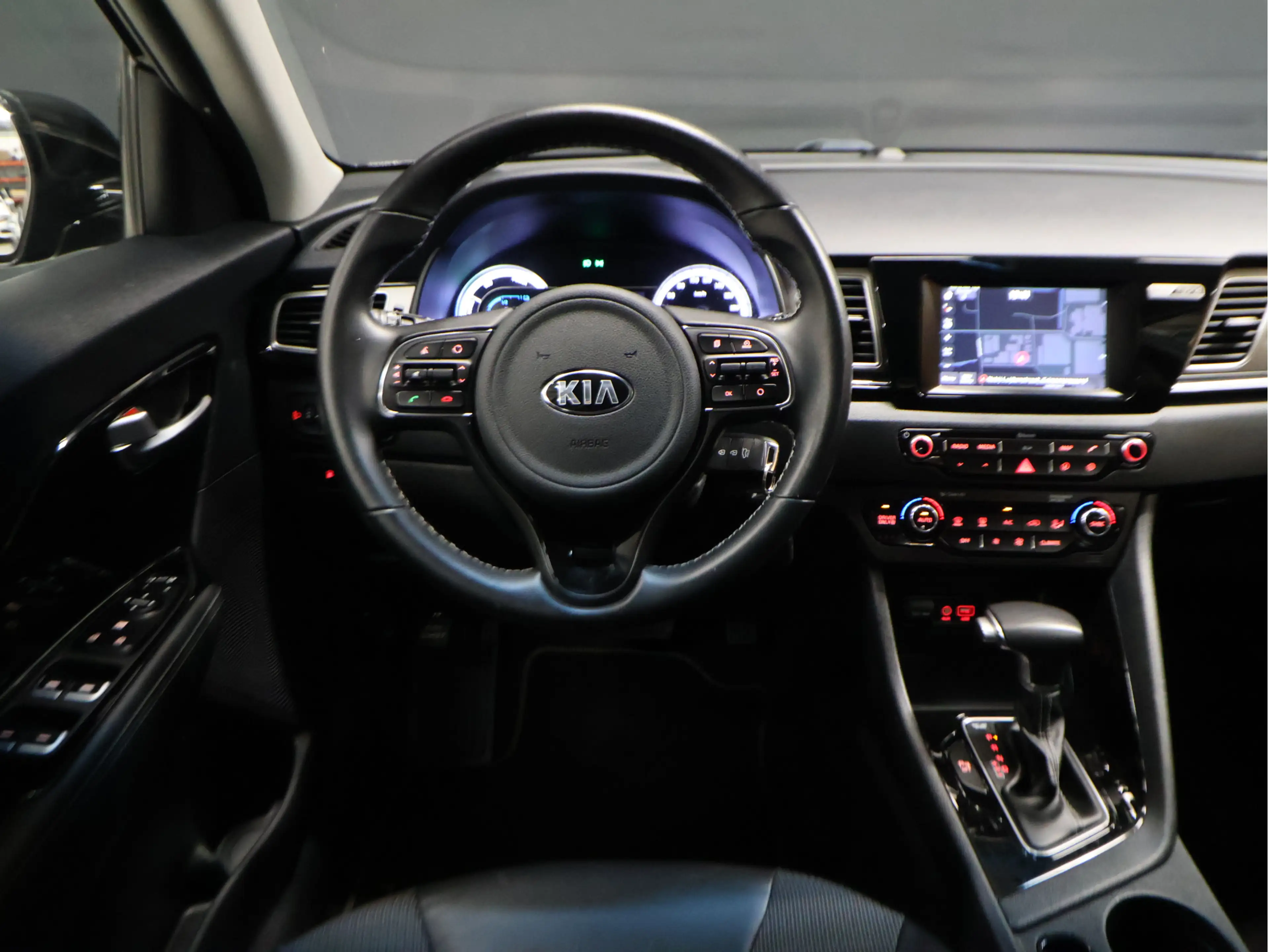 Kia Niro 1.6 GDi Hybrid DynamicLine [APPLE CARPLAY, ANDROID — photo 9