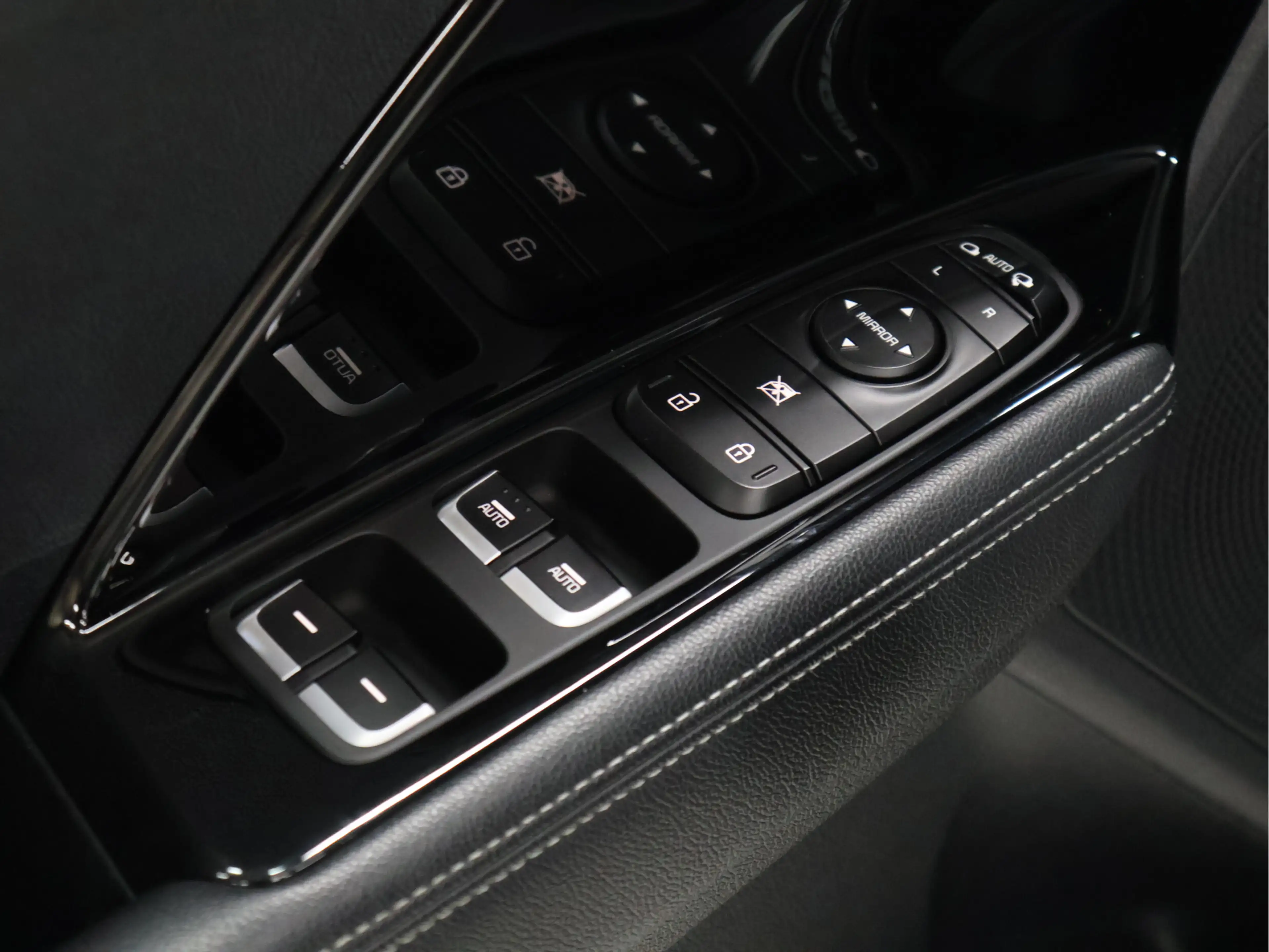 Kia Niro 1.6 GDi Hybrid DynamicLine [APPLE CARPLAY, ANDROID — photo 10