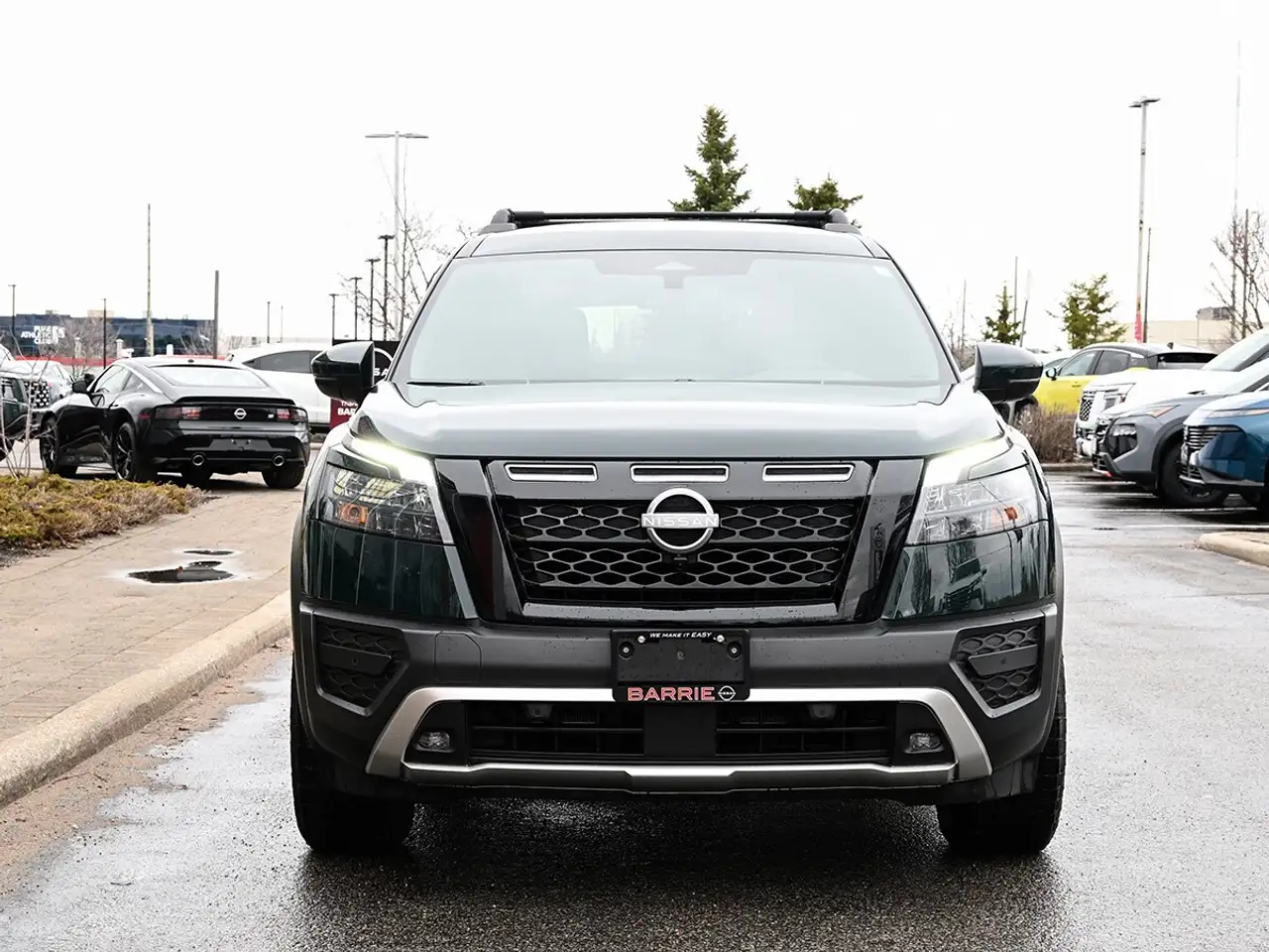 Nissan Pathfinder photo Nissan Pathfinder