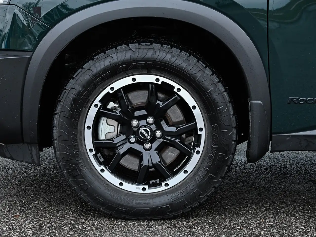Nissan Pathfinder photo Nissan Pathfinder