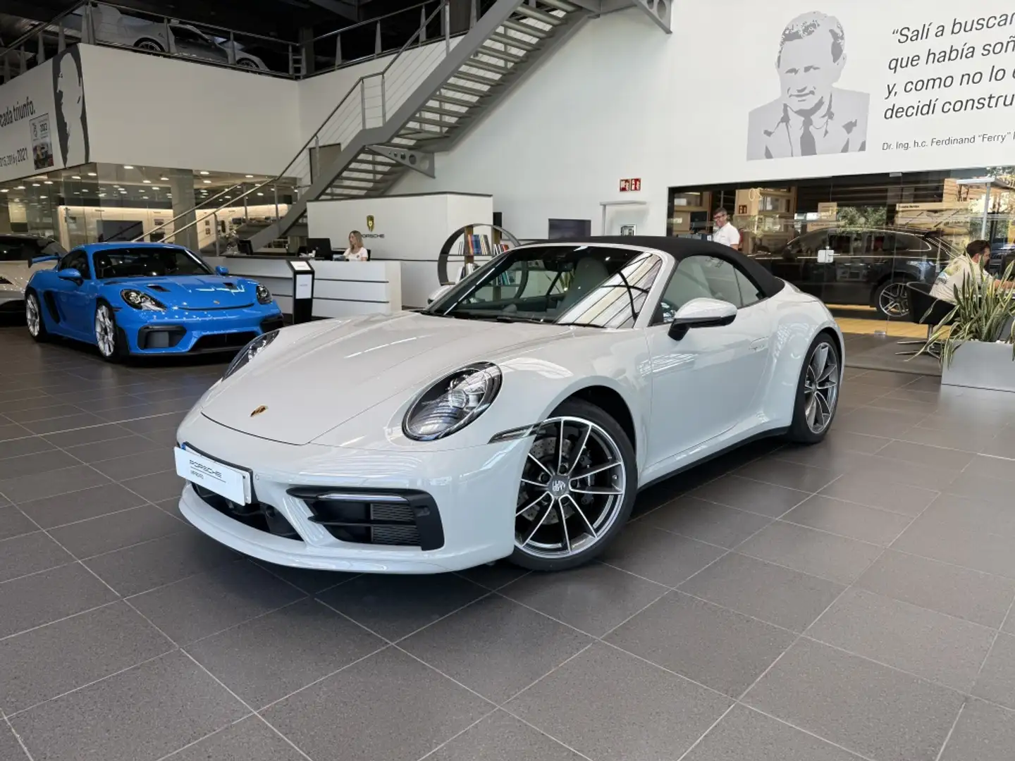 Porsche 992 Carrera 4S Cabriolet PDK Beige - 1