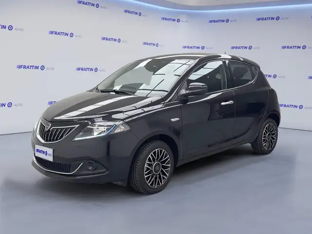 Lancia Ypsilon 1.0 FireFly 5 porte S&S Hybrid Platino