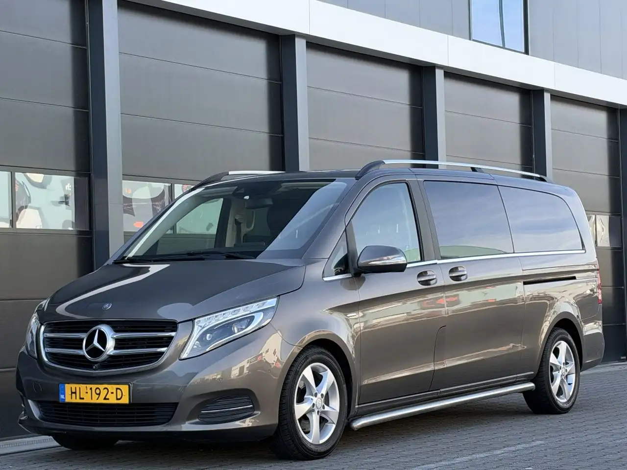 Mercedes-Benz V 250