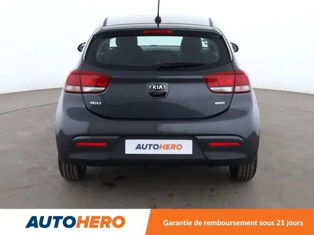Kia Rio view 5
