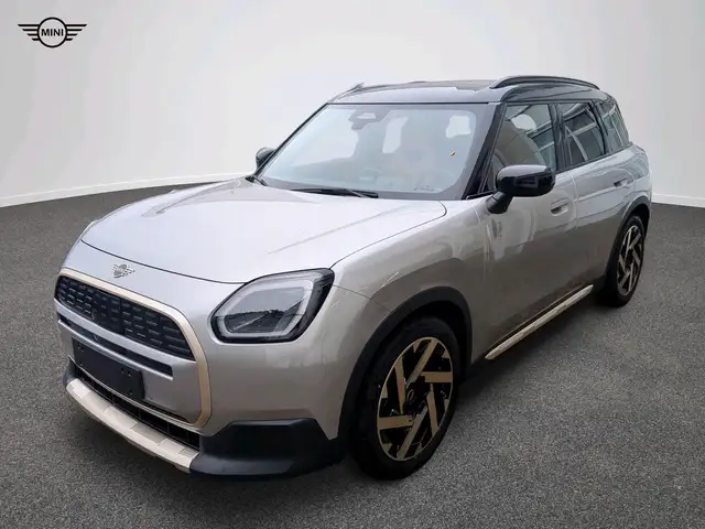 MINI Countryman E Favoured Trim