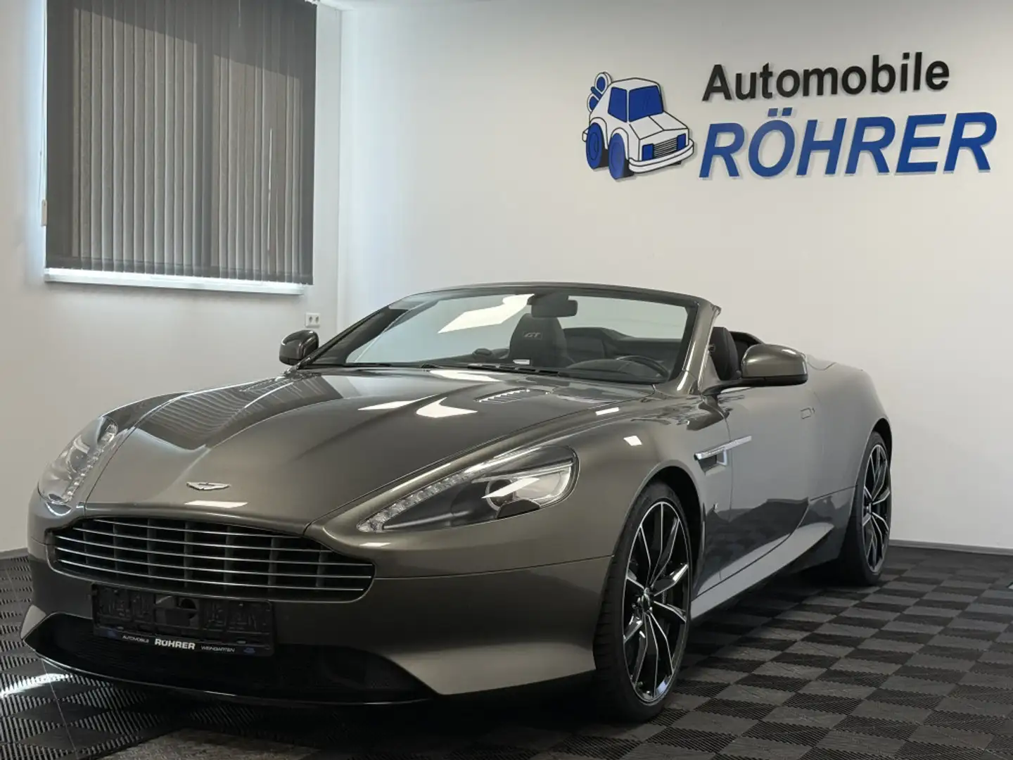Aston Martin DB9 GT Volante Brun - 1
