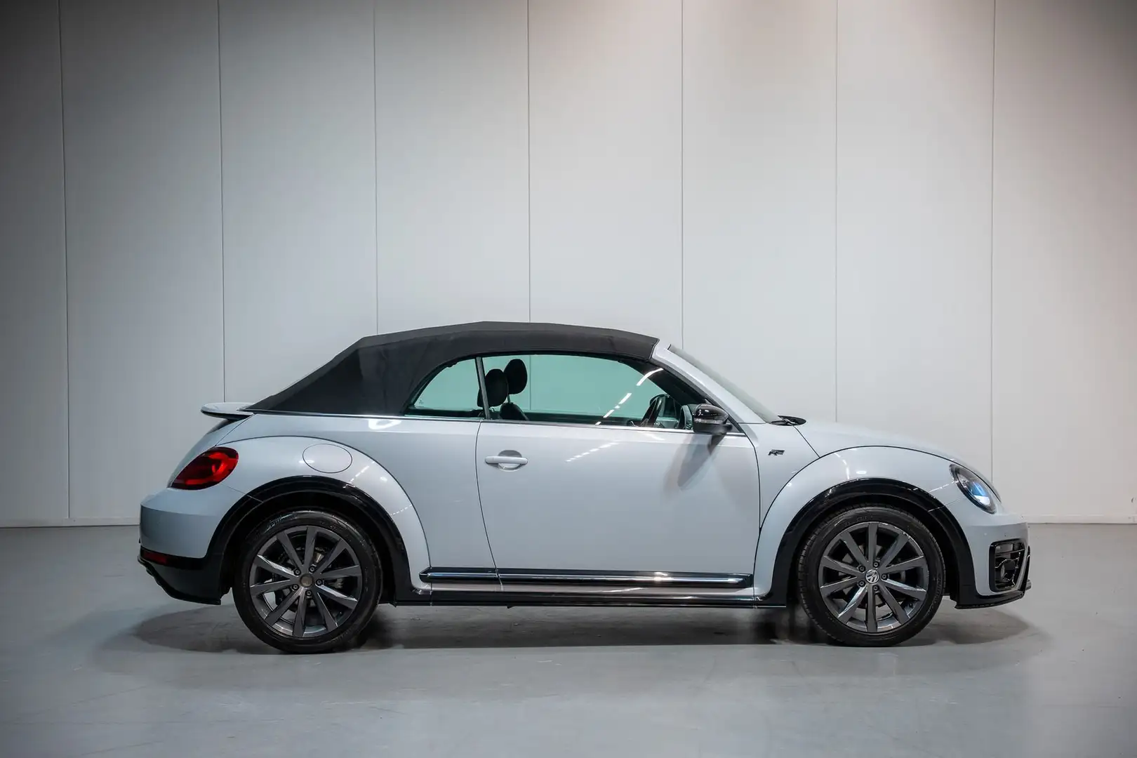 Volkswagen Beetle NAVI / CAM / AIRCO / ZETELVERW. Zilver - 2