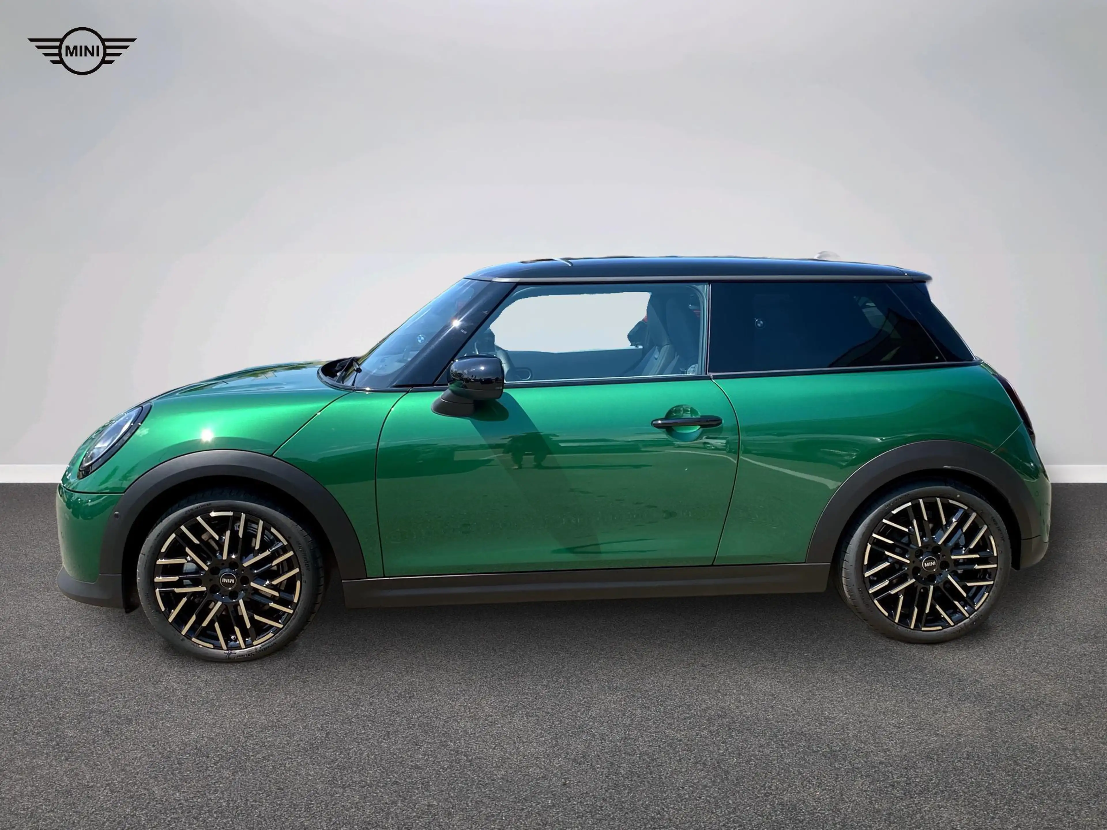 MINI Cooper C Favoured Trim — photo 3