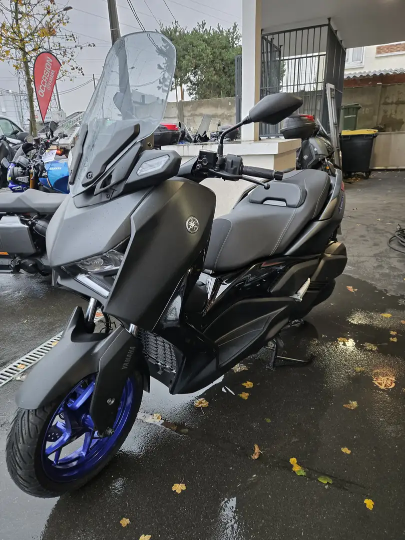 Yamaha X-Max 300 Schwarz - 1
