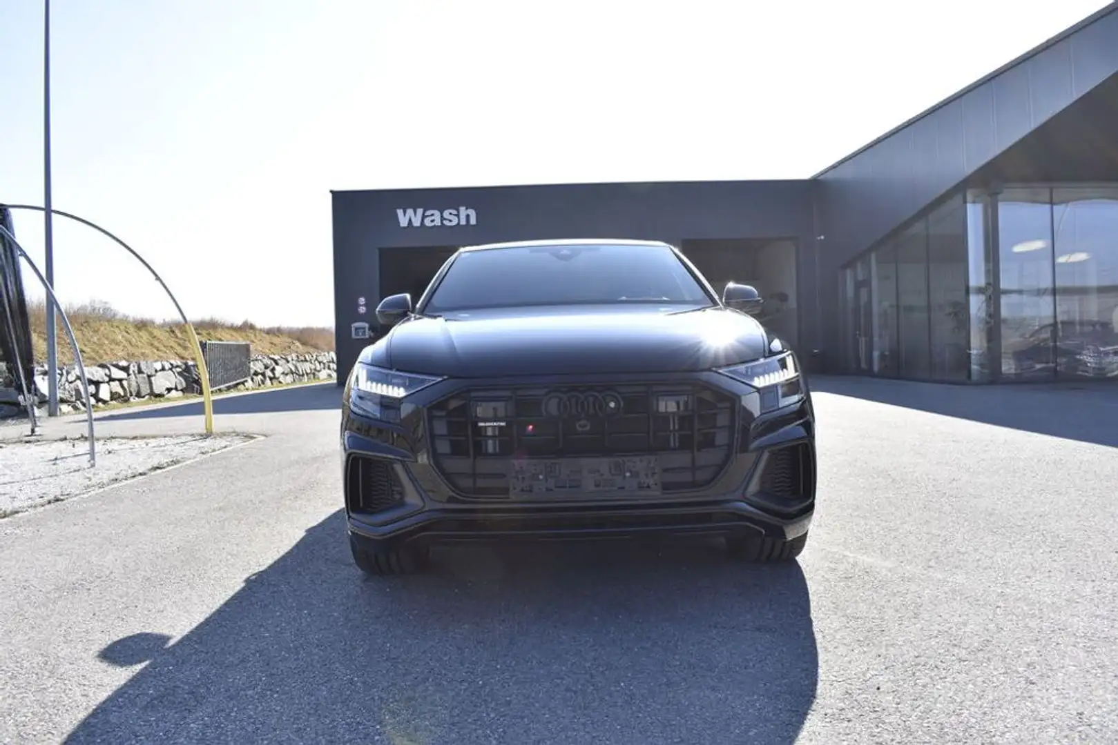 Audi Q8 60 TFSI e quattro *FULL* *CARBON* *S-Line* Schwarz - 2