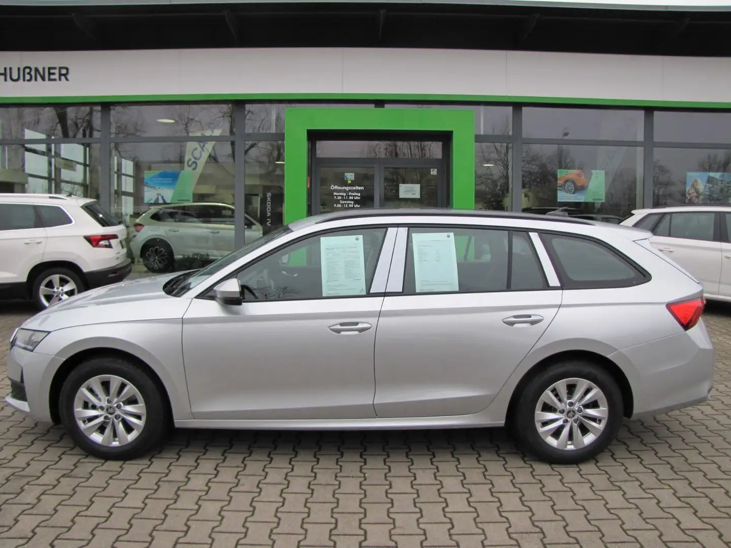 Skoda Octavia Combi 1.5 TSI mHEV 85 kW Essence DSG Silber - 2
