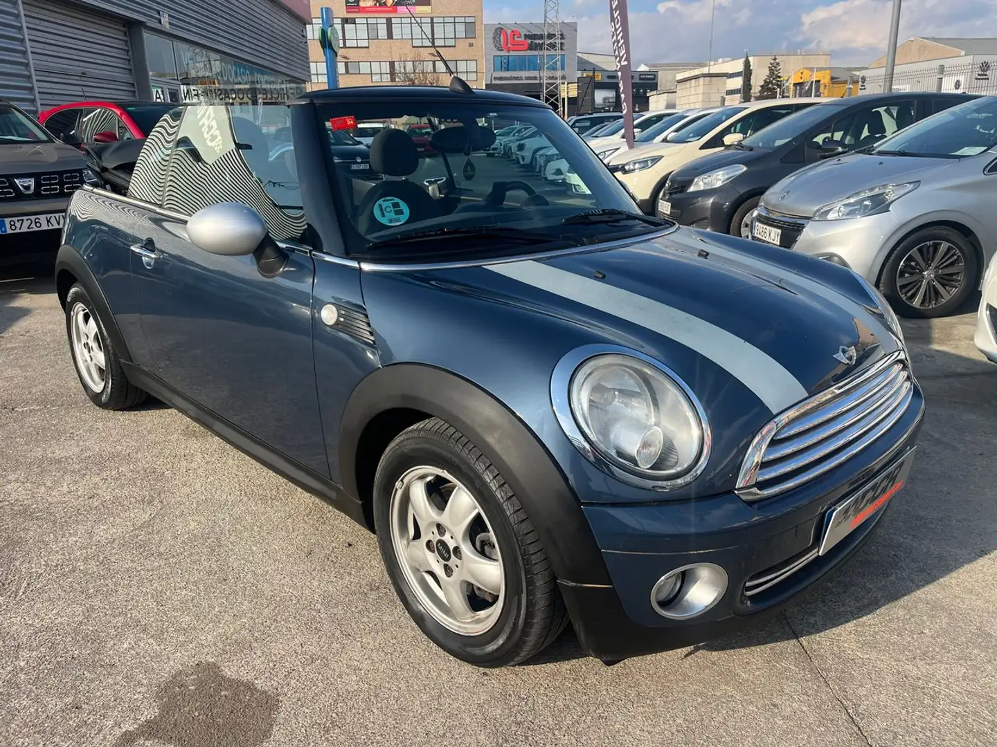 MINI Cooper Cabrio Aut. Blauw - 1