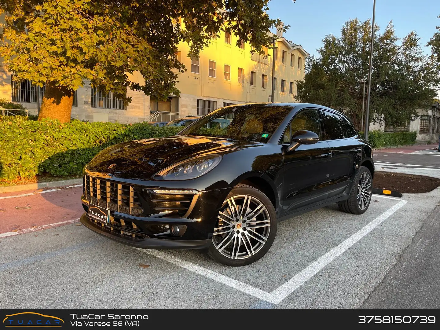 Porsche Macan -- 2.0 Schwarz - 1