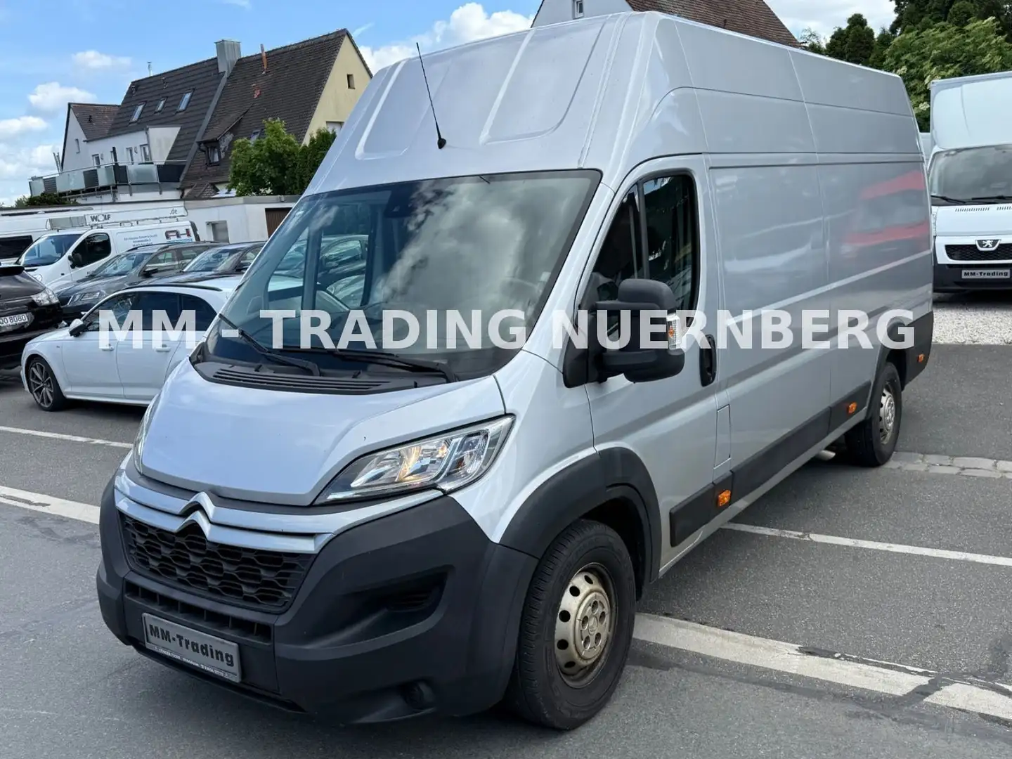 Citroen JUMPER 2.0 HDI 35 L4H3 KLIMAAUT.-6GANG-AHK-EU6 Grau - 1
