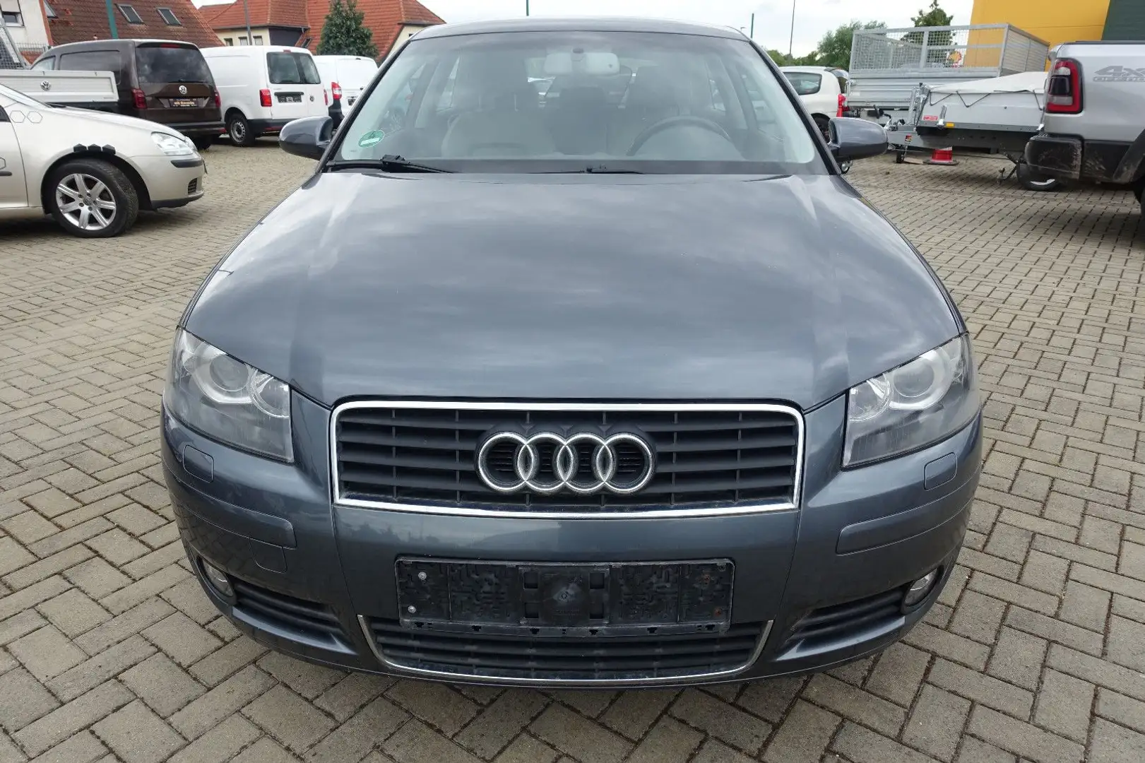 Audi A3 2.0 FSI Ambiente*Xenon*Alcantara*Motorschaden Grau - 2
