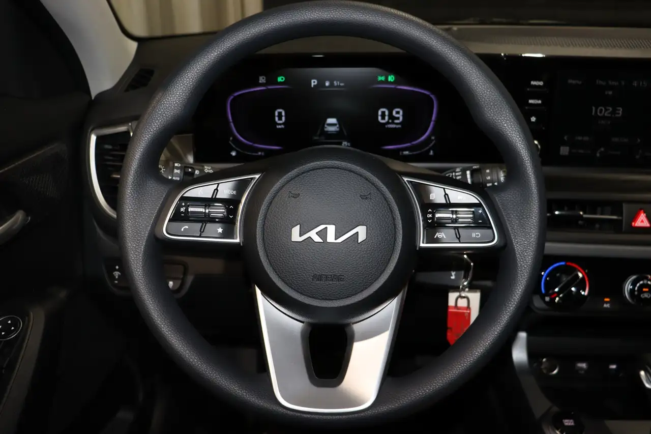 Kia Seltos снимка Kia Seltos