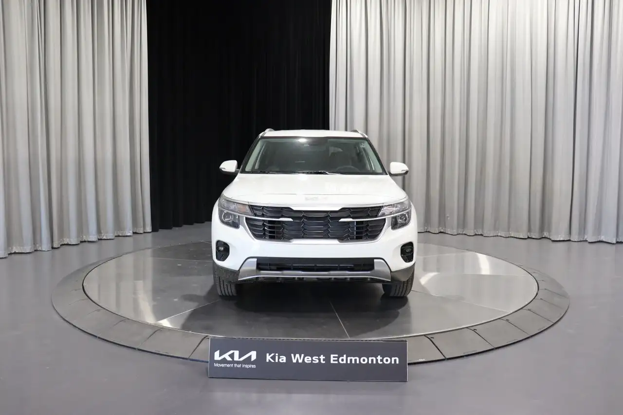 Kia Seltos снимка Kia Seltos
