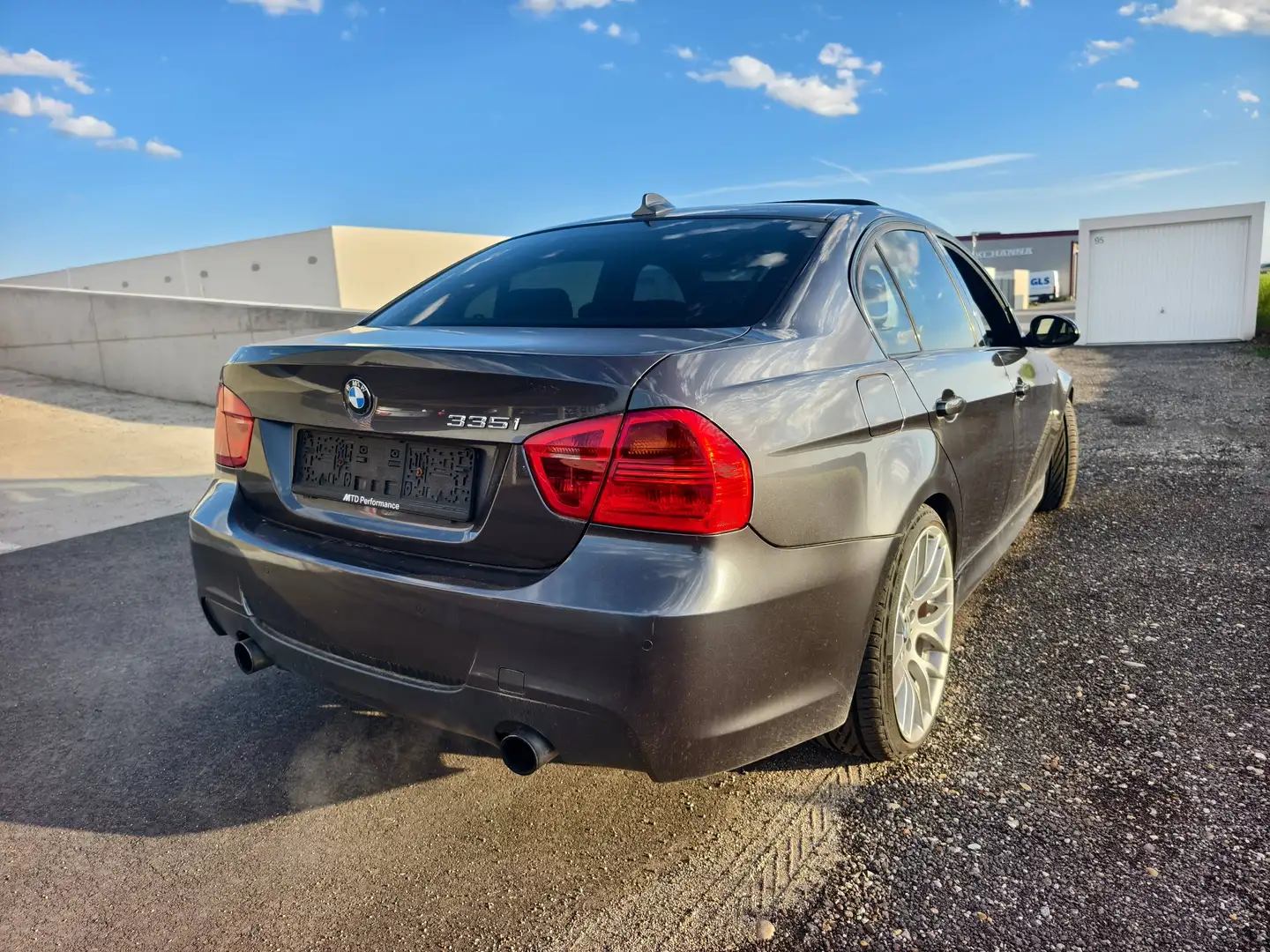 BMW 335 335i Österreich-Paket Aut. Österreich-Paket Grau - 2