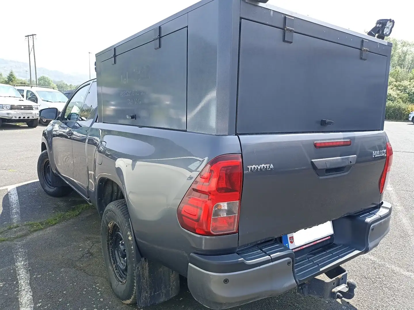 Toyota Hilux 2.4 D-4D 150CH X-TRA CABINE LECAP 4WD Gris - 2