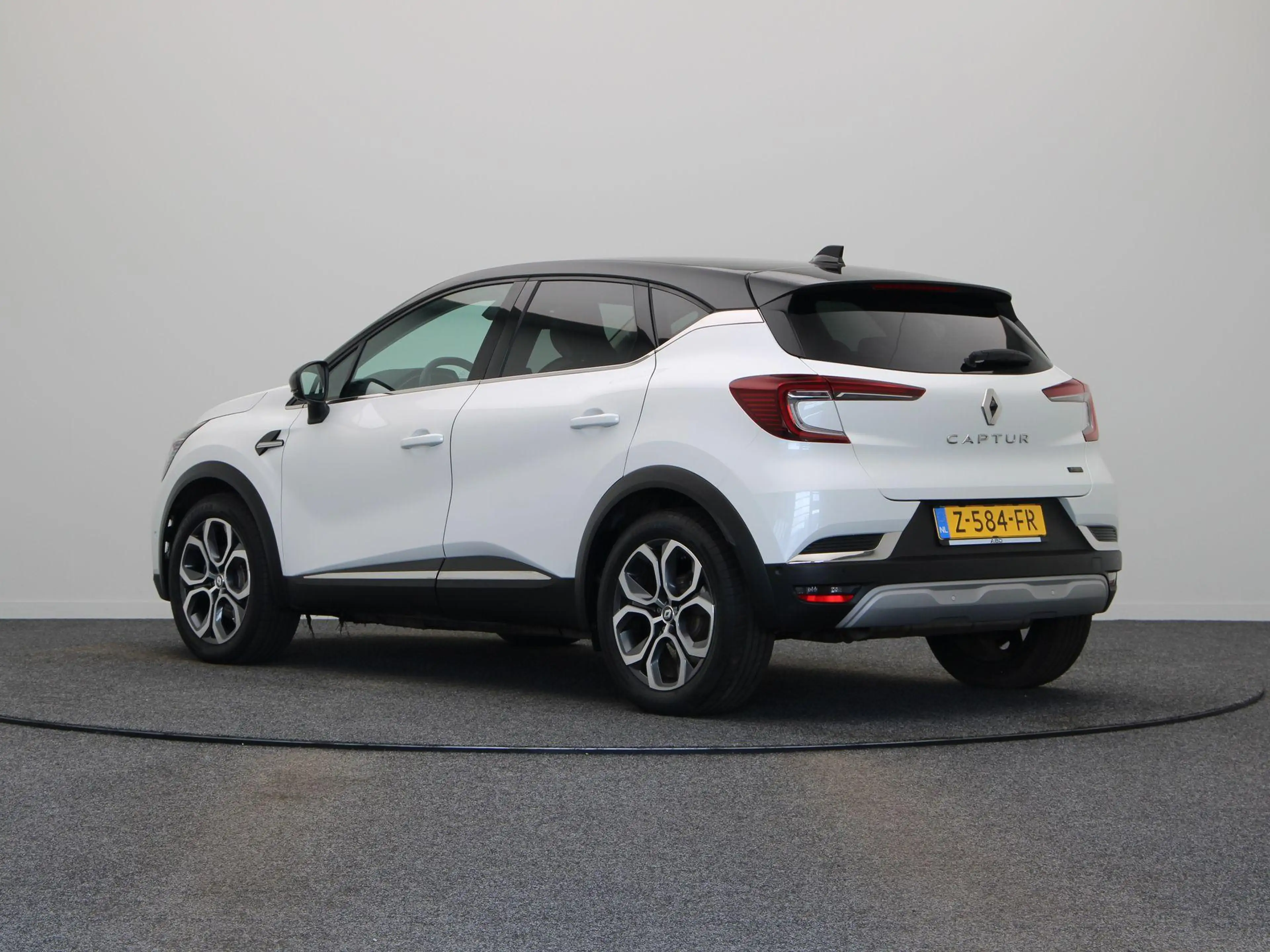 Renault Captur E-Tech full hybrid 145pk Intens | Pack Advanced Dr — photo 2