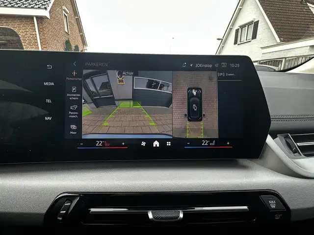 BMW 2 Series view 10