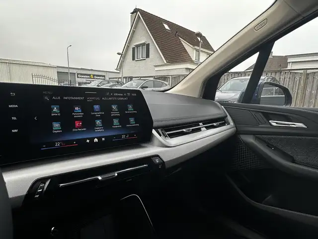 BMW 2 Series view 19