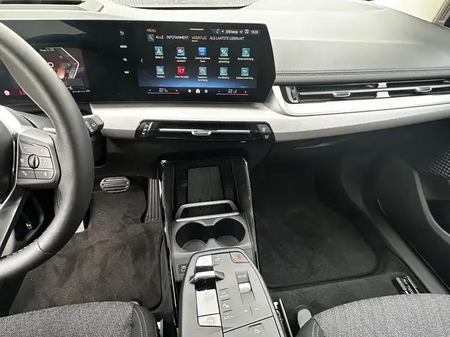 BMW 2 Series view 21