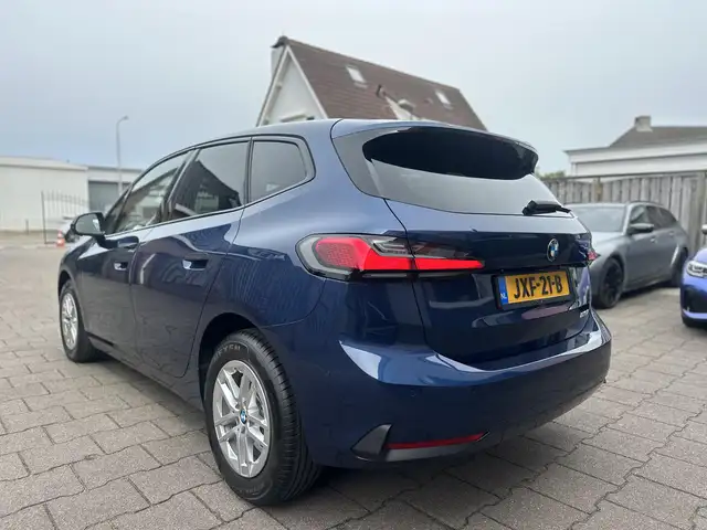 BMW 2 Series view 7