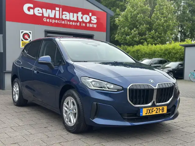BMW 2 Series view 17
