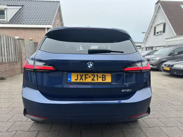 BMW 2 Series view 9