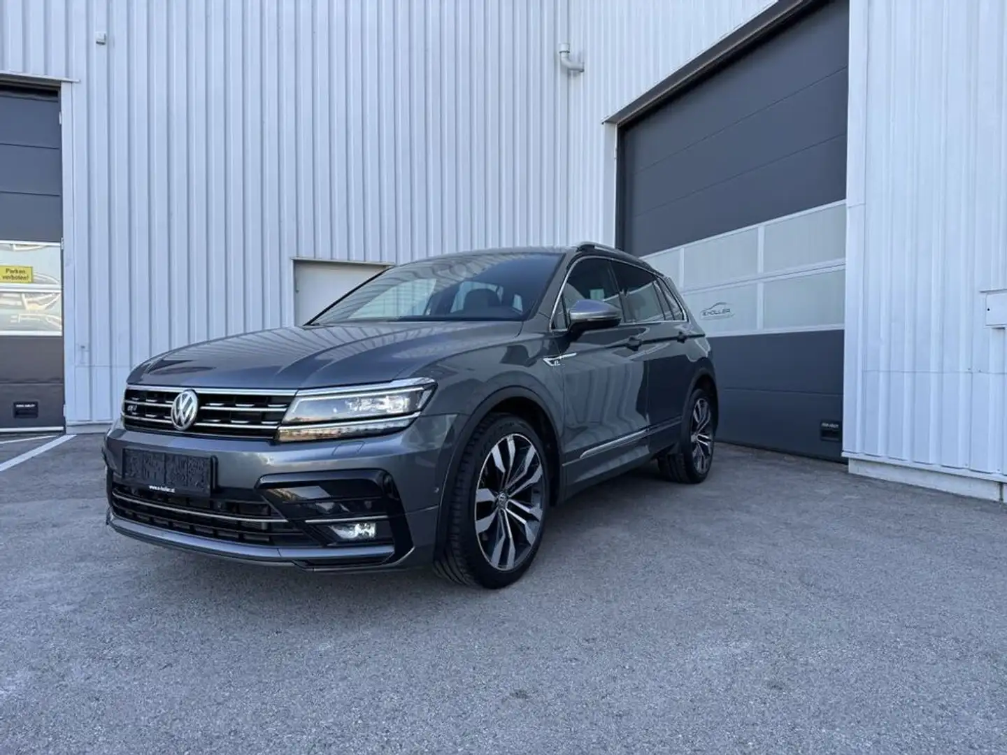 Volkswagen Tiguan Highline BMT/Start-Stopp 4Motion R-Line Grau - 1