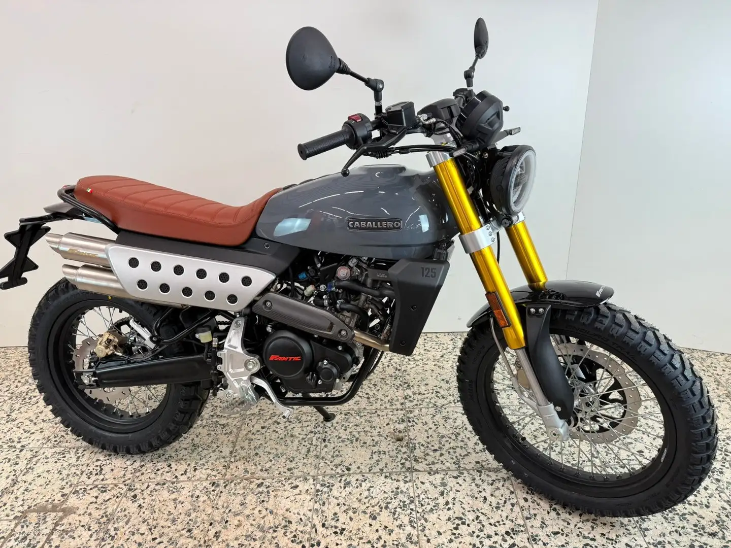 Fantic Caballero 125 Deluxe ABS Modell 2025 NEU  NEU Gri - 1